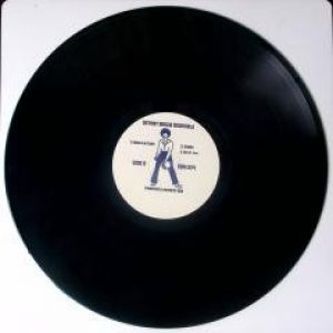 DBA004